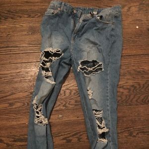 Light wash ripped jean